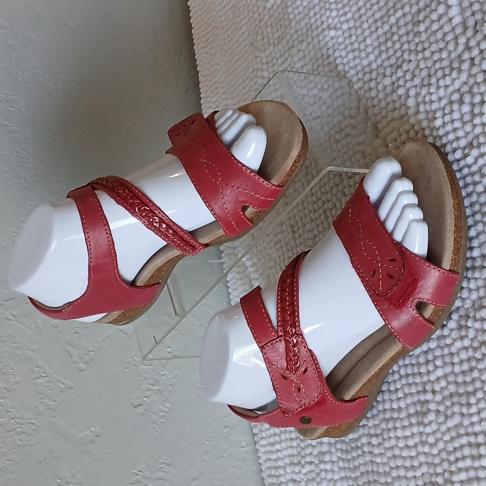 Earth Origins Bria leather sandals